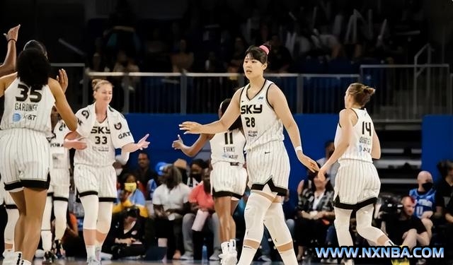 WNBA简报:天空83-79力克太阳 李月汝2分1板 梅塞曼26+5 