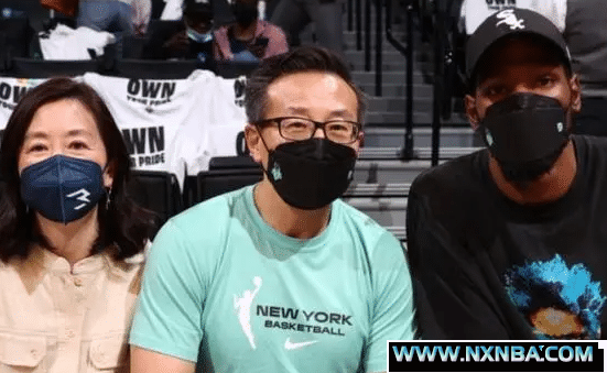 西媒：奧巴梅揚對自己身邊人士表示，他后悔離開巴塞羅那