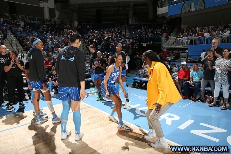 WNBA简报: 天空88-85战胜山猫 范德斯鲁特三分绝杀 李月汝未出场 