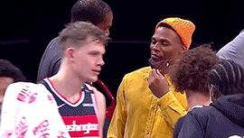 一切成为过去！NBA巨星之间和解一幕