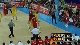 回顾姚明准绝杀 中国男篮曾险胜澳大利亚