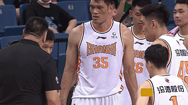 CBA简报：青岛夺冠 杨瀚森15+19+7帽&张宁32+7+5