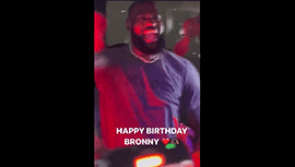 玩的挺嗨！詹姆斯给布朗尼举行18岁生日party