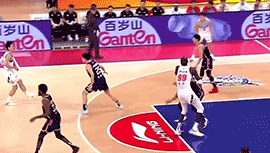 来看看易建联怎么限制法尔的