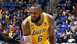 NBA简报:湖人129-110大胜魔术 詹姆斯28+7+5 威少15+13+13