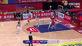 CBA最脏球员？李炎哲这黑肘使得如火纯情