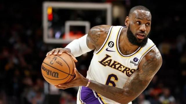 美媒对全美运动员社媒粉丝进行统计 詹皇近2.27亿领跑 美媒对全美运动员社媒粉丝进行统计 詹皇近2.27亿领跑