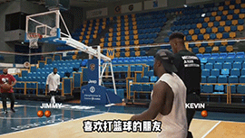 哈特挑衅巴特勒太铁！巴特勒用左手击败对方惯用手