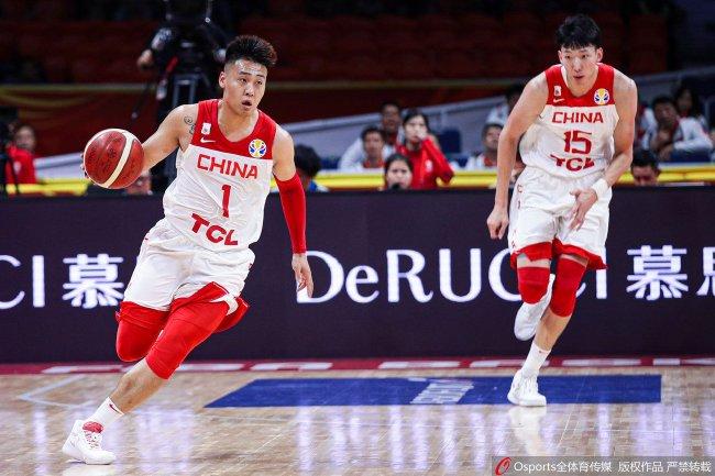 世界杯简报:中国男篮64-87惜败塞尔维亚 胡明轩14分 赵睿13分