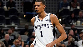 NBA简报:马刺120-104战胜热火 文班23分 凯恩24+10