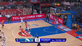 完美数据！CBA状元邹阳首秀砍下12中7砍15分9板4助4断