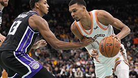 NBA简报:国王129-120轻拿马刺 福克斯43+8+7 文班26投27分
