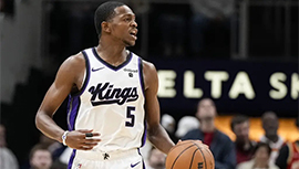 NBA简报:国王117-110逆转老鹰 福克斯31+6+8 特雷-杨24+9