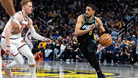 NBA简报:步行者140-120大胜尼克斯 哈利伯顿22+23 迪文岑佐38+6
