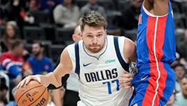 NBA简报:独行侠142-124击溃活塞 东契奇39+10+10 欧文21分 CC33+9+10