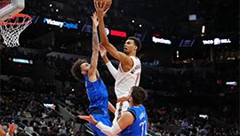 NBA简报：独行侠113-107横扫马刺 欧文28+7 东契奇27中6砍18+10+16 文班12+11