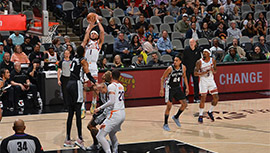 NBA简报:太阳131-106大胜马刺 布克32+7+9 杜兰特25分 文班13+5
