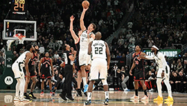 NBA简报:猛龙117-111击败雄鹿 特伦特31分&利拉德36分7失误