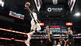 NBA简报:马刺123-95狂胜活塞圆满收官 马穆18+8 怀斯曼21+18