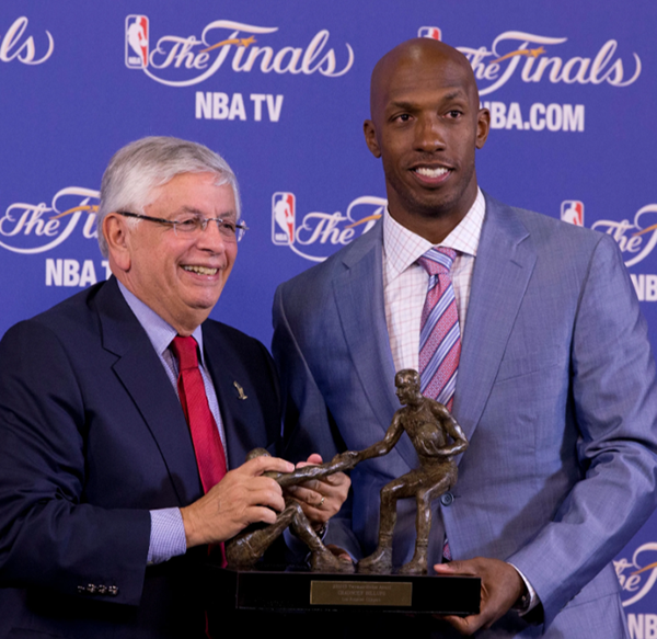 NBA官宣年度大奖！康利再获最佳队友，击败11位对手开心起舞