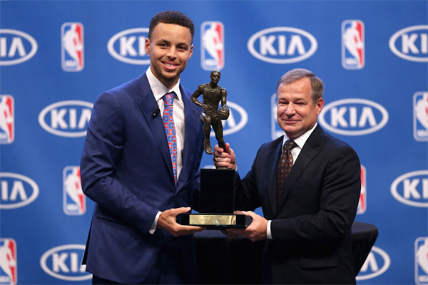 NBA官宣常规赛 MVP：约基奇四年三获 可媲美四大名宿