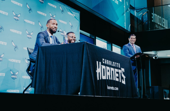 06月26日NBA动态汇总:詹眉希望引援第三球星 坎宁安或签2.7亿合同 