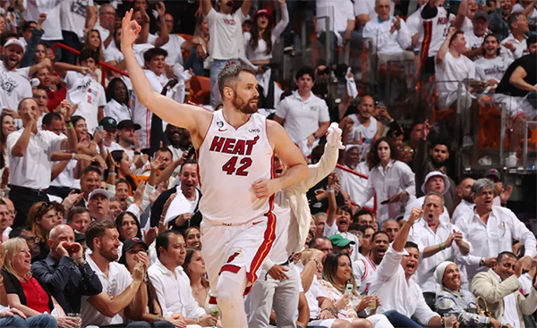07月01日NBA自由市场首日动态：哈登续约快船 乔治告别快船