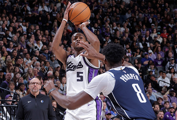 NBA赛场烽火：掘金、快船搅局西部 东部列强稳守江山