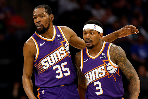 NBA交易截止日 湖人马刺骑士强势登顶 谁是失意四队？