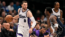 NBA简报:国王122-98击退独行侠 拉文22分 欧文重伤退赛 凯-琼斯首秀21+9